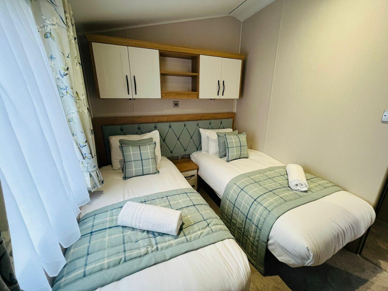 Country Cabin With Hot Tub York Extérieur photo