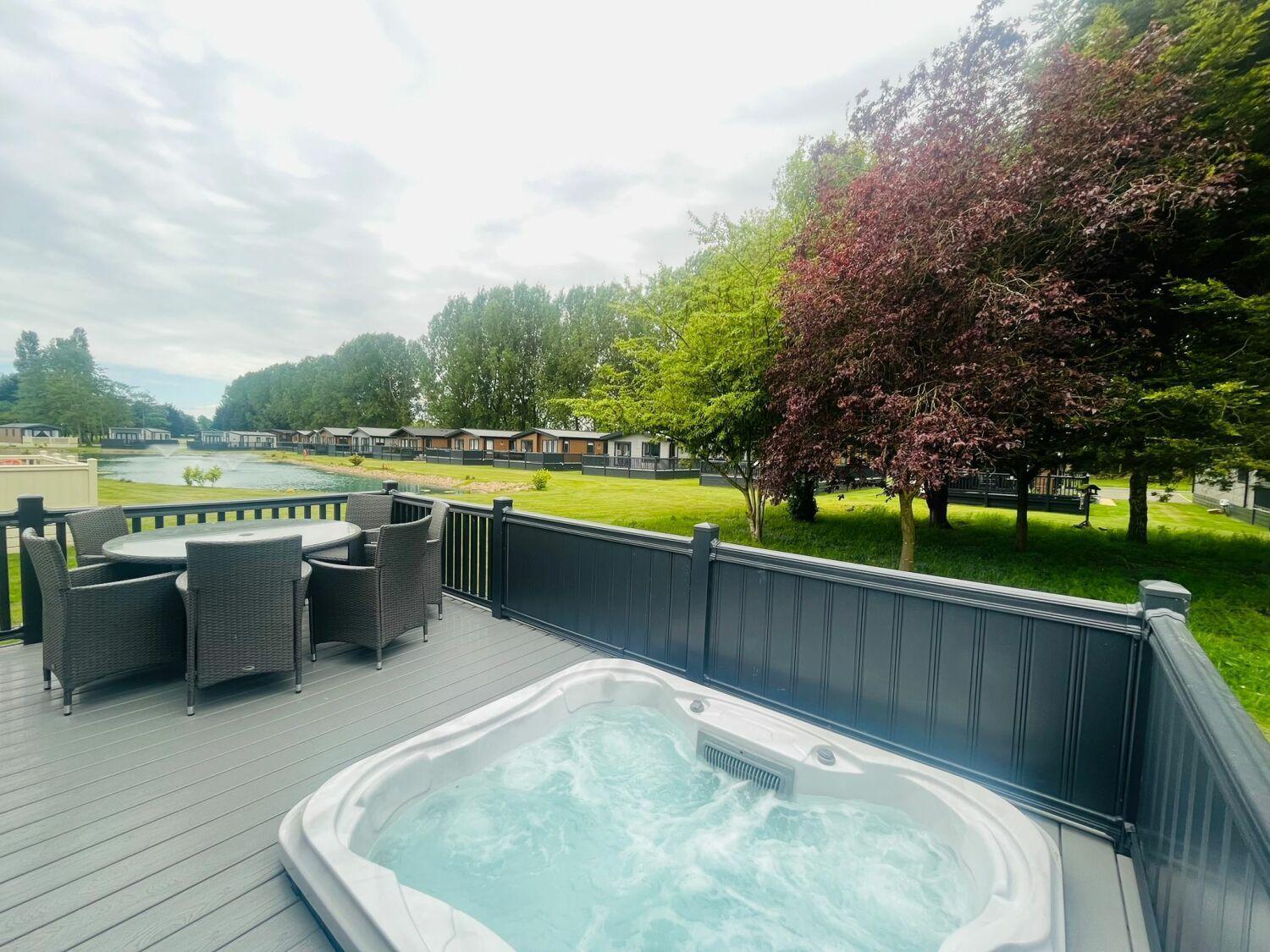 Country Cabin With Hot Tub York Extérieur photo